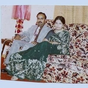 Meet your Posher, Khalida